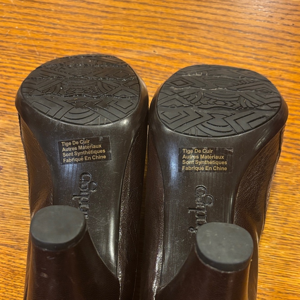 Clarks Women's Dark Brown Heels - Picture 6 of 15